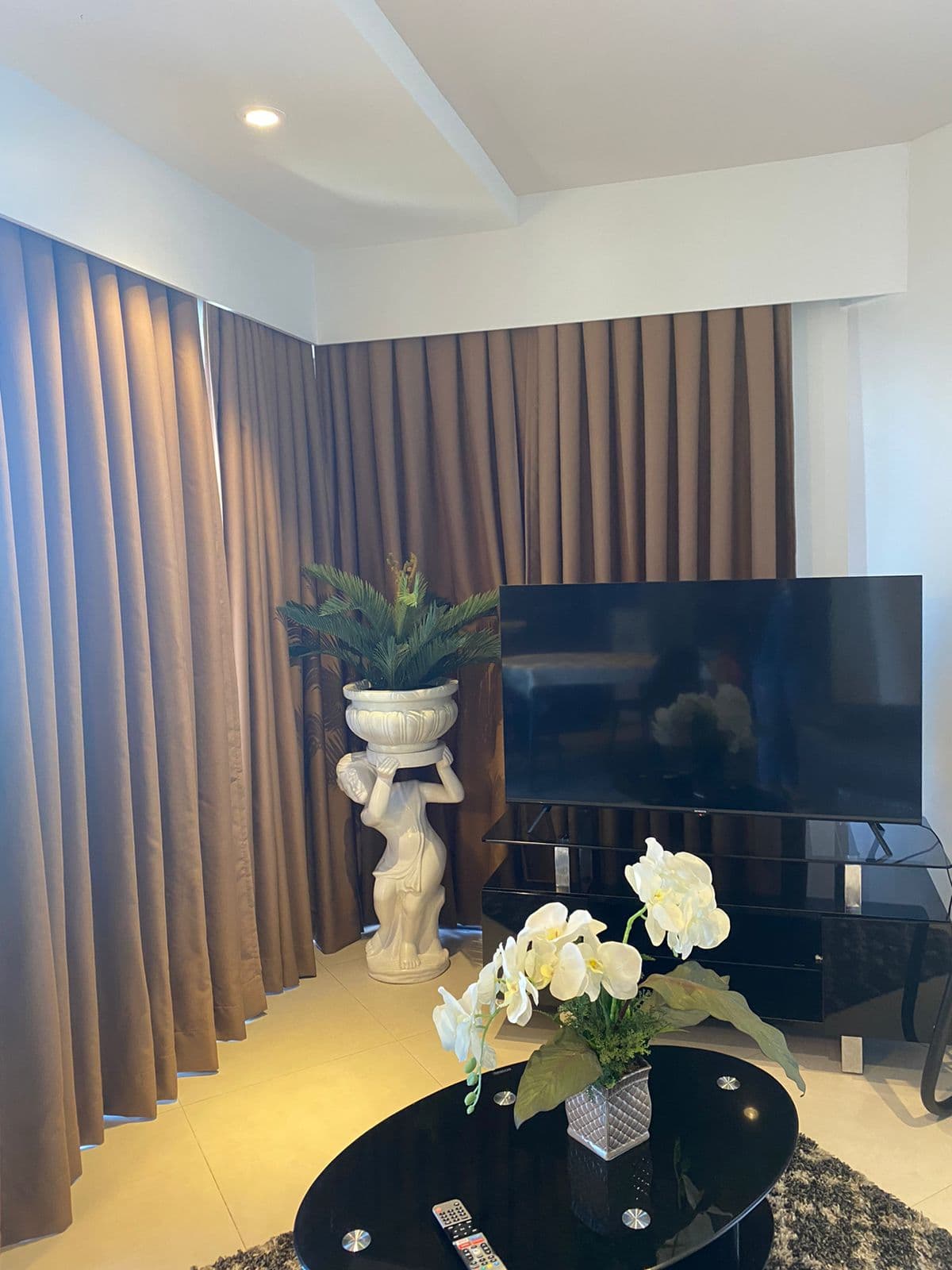 Tower D – Unit 10P photo 2