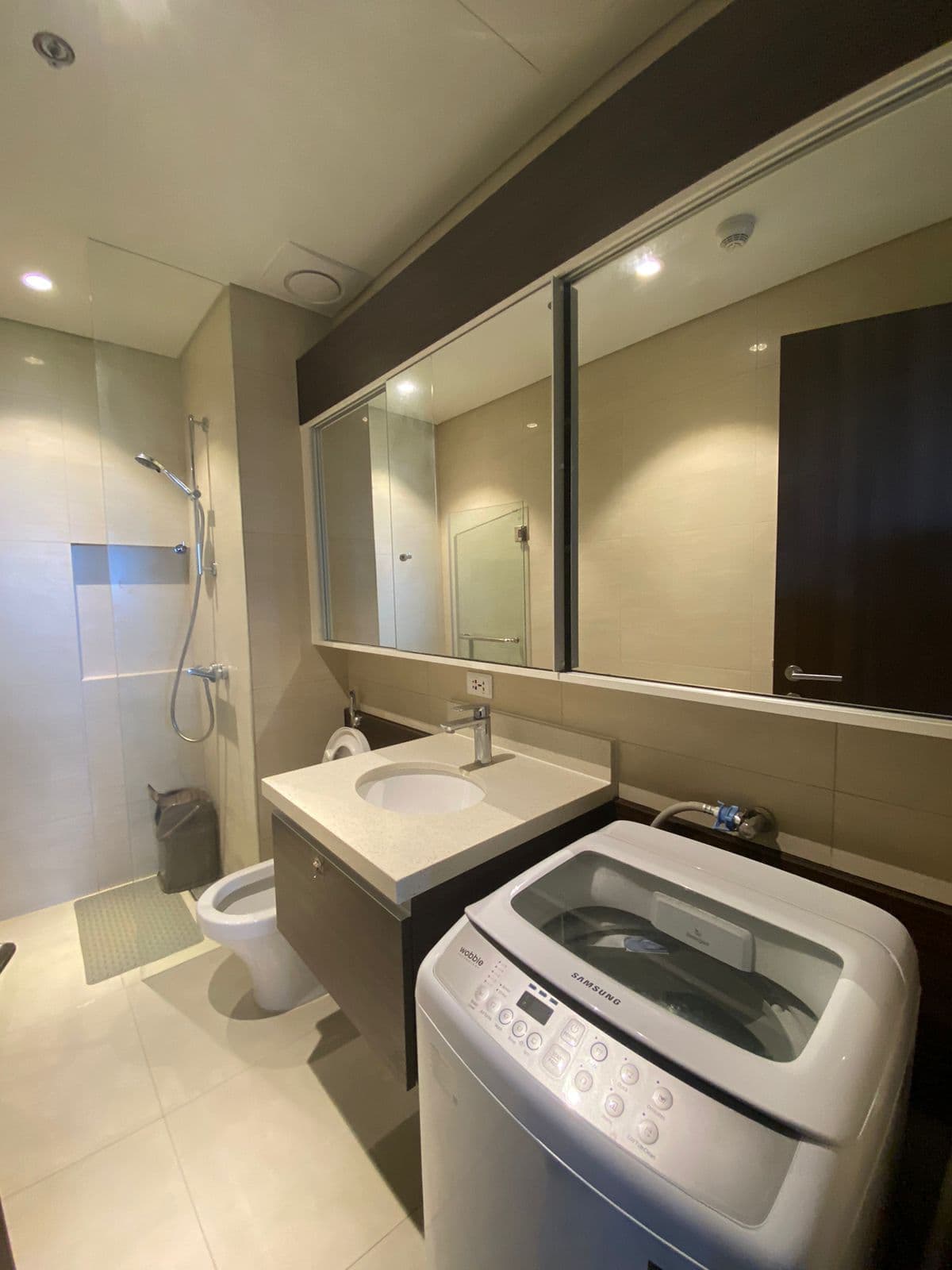 Tower D – Unit 10P photo 3