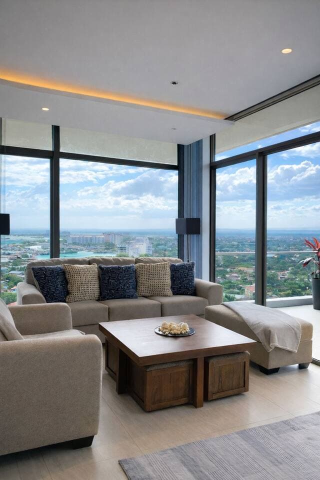 Penthouse – Seaside Living - Image 1